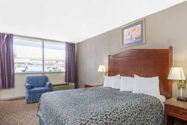 هتل Days Inn By Wyndham Arlington Pentagon