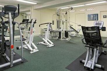 هتل Days Inn By Wyndham Arlington Pentagon