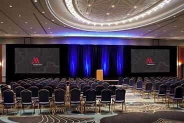 هتل Detroit Marriott At The Renaissance Center