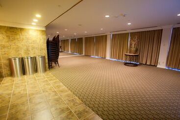هتل Midland Plaza