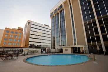 هتل Midland Plaza