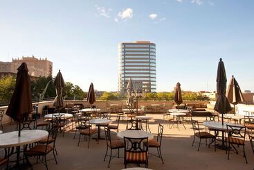 هتل Midland Plaza