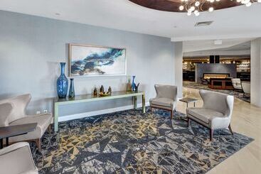Doubletree By Hilton Hotel Wichita Airport