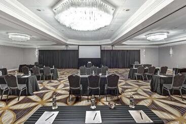 Doubletree By Hilton Hotel Wichita Airport