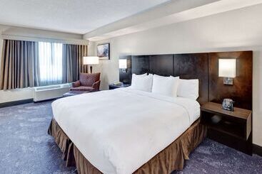 Doubletree By Hilton Hotel Wichita Airport
