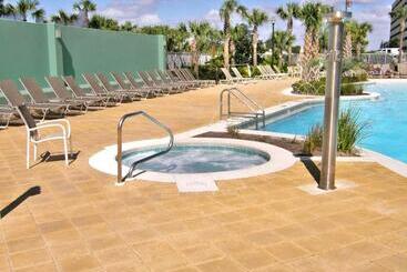 호텔 Emerald Beach Resort By Resort Collection