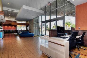 هتل Fairfield Inn & Suites By Marriott Los Angeles Rosemead