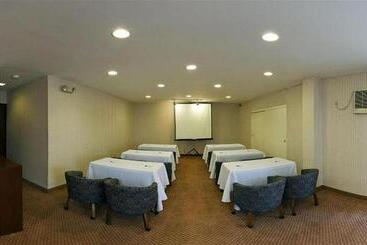 هتل Fairfield Inn & Suites By Marriott Los Angeles Rosemead