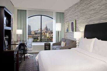 هتل Hilton Garden Inn Austin Downtown/convention Center