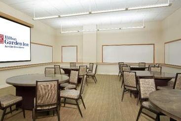 هتل Hilton Garden Inn Austin Downtown/convention Center