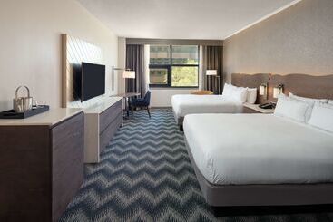 هتل Hilton Houston North