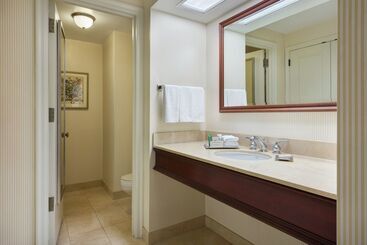 هتل Hilton Milwaukee