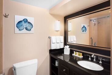 هتل Hilton San Diego Airport/harbor Island