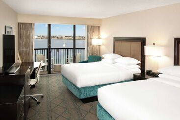 هتل Hilton San Diego Airport/harbor Island