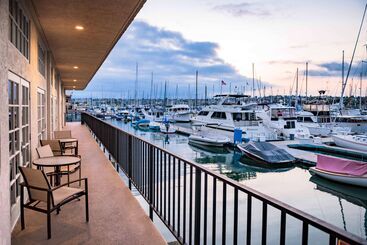 هتل Hilton San Diego Airport/harbor Island