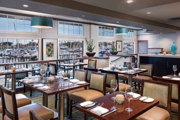 هتل Hilton San Diego Airport/harbor Island