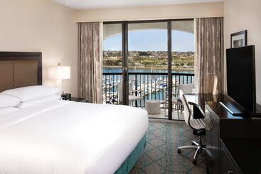 هتل Hilton San Diego Airport/harbor Island