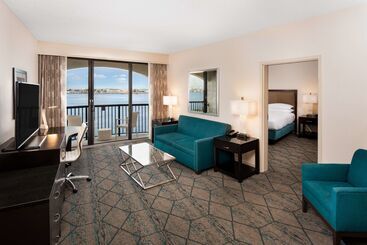 هتل Hilton San Diego Airport/harbor Island