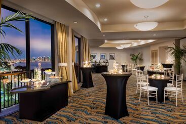 هتل Hilton San Diego Airport/harbor Island