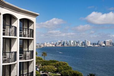 هتل Hilton San Diego Airport/harbor Island