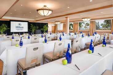 هتل Hilton San Diego Airport/harbor Island