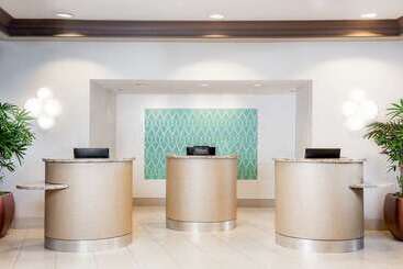 هتل Hilton San Diego Airport/harbor Island