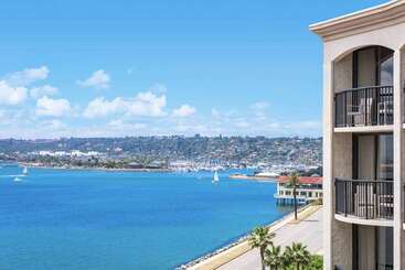 هتل Hilton San Diego Airport/harbor Island