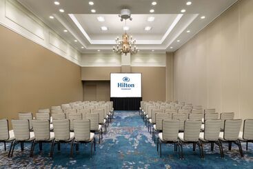 هتل Hilton Tucson East