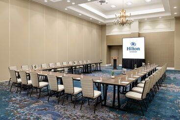 هتل Hilton Tucson East