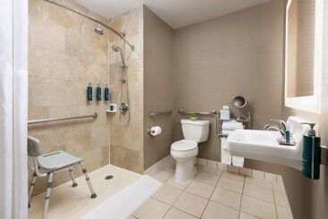 هتل Hilton Tucson East