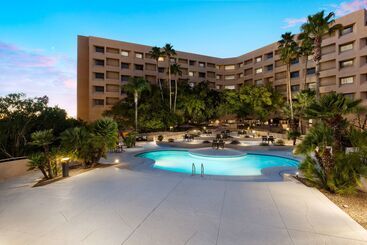 هتل Hilton Tucson East