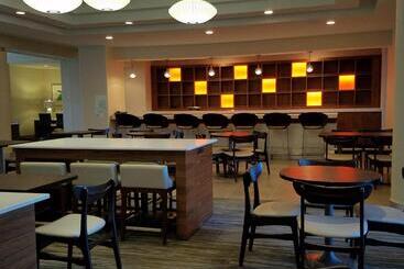 هتل Holiday Inn Irving Las Colinas, An Ihg