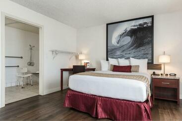 هتل Kings Inn Anaheim At The Park & Convention Center