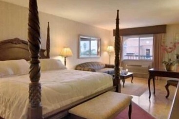 בית מלון כפרי Merced Inn And Suites