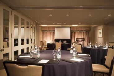 Отель Omni Royal Orleans
