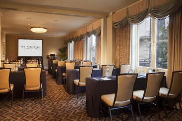 Отель Omni Royal Orleans