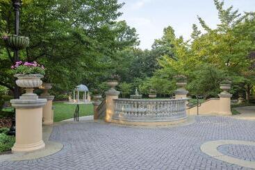 Hotel Omni Shoreham