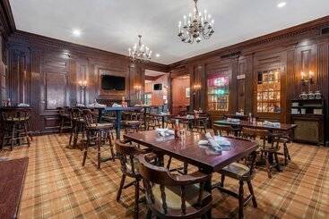 هتل Omni William Penn