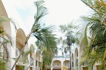 هتل On The Cay