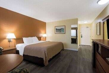 هتل Quality Inn & Suites Medford Airport