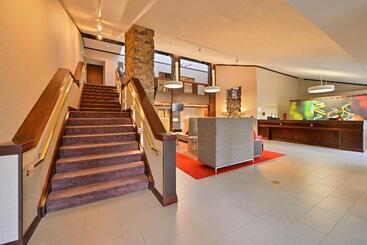 هتل Radisson Madison