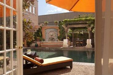 هتل Rosewood Mansion On Turtle Creek