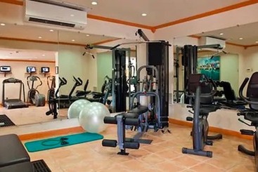 هتل The Buccaneer Beach & Golf Resort