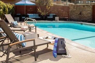 هتل The Lodge At Tiburon