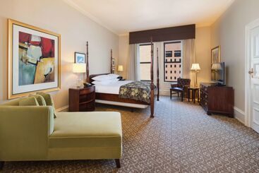 هتل The Pfister