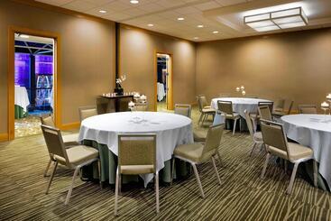 هتل The Westin Cincinnati