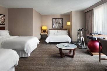 هتل The Westin Cincinnati