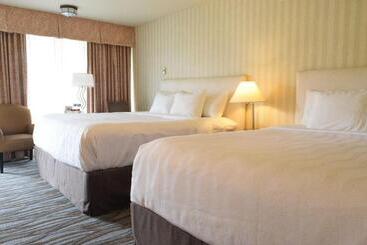 هتل The Wharf Inn
