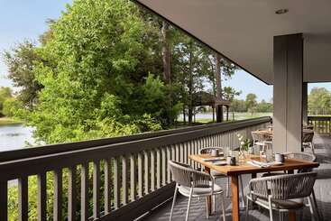 هتل The Woodlands Resort, Curio Collection By Hilton