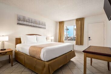 هتل Travelodge By Wyndham Las Vegas